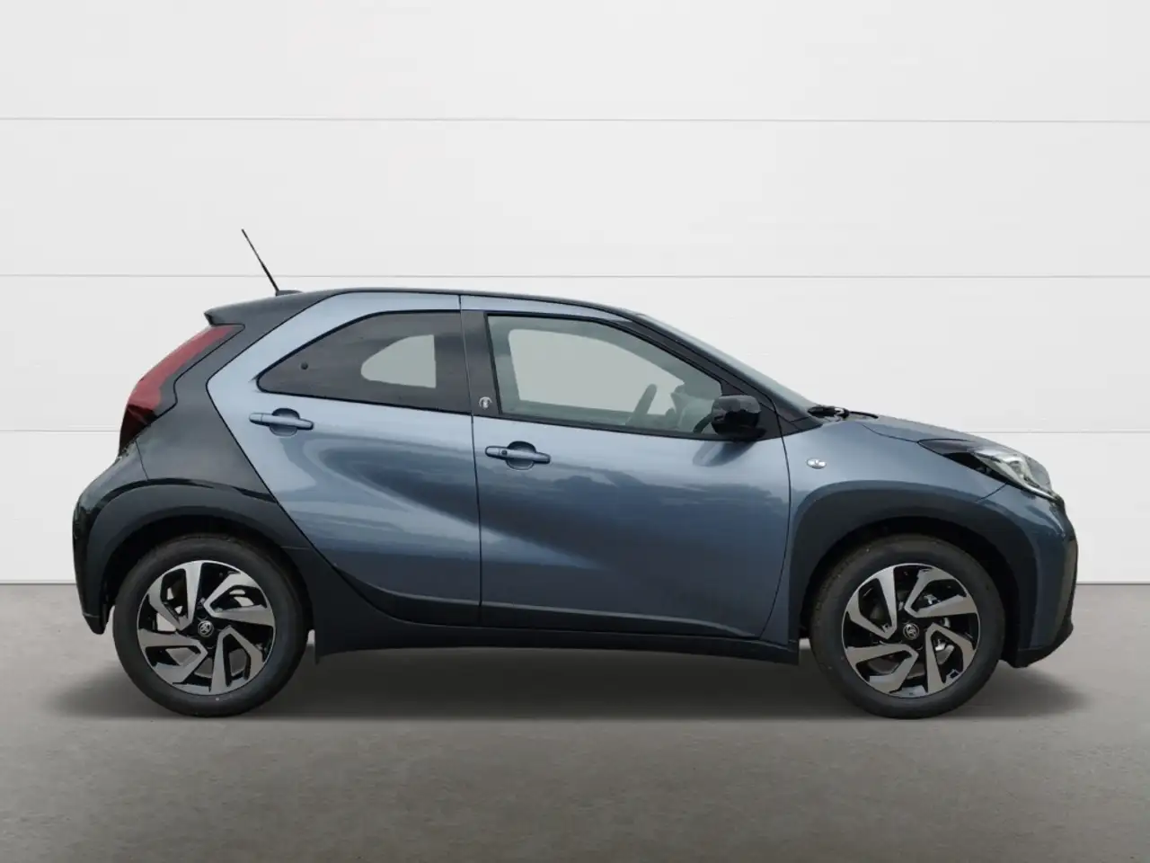 Toyota Aygo X 1,0 Team D Komfort-/LED-Paket SITZHZG KLIMAAUTO — معرض صور السيارة 8