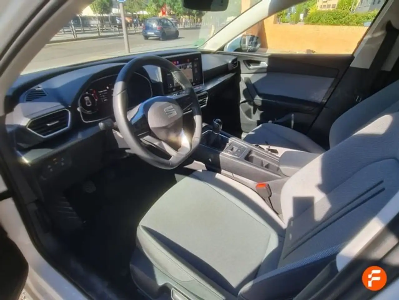 SEAT Leon 2.0TDI S&S Style XS 115 — معرض صور السيارة 19