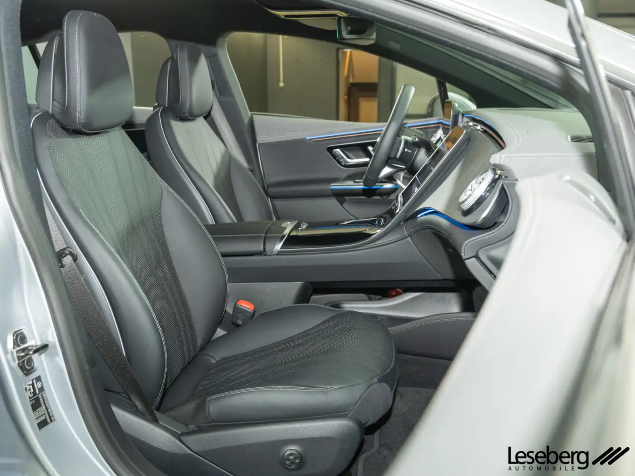 Mercedes-Benz EQE 350 EQE 350+ AMG DIG.LIGHT/Airmatic/AHK/360°/Distro/ — Galerie du véhicule 16