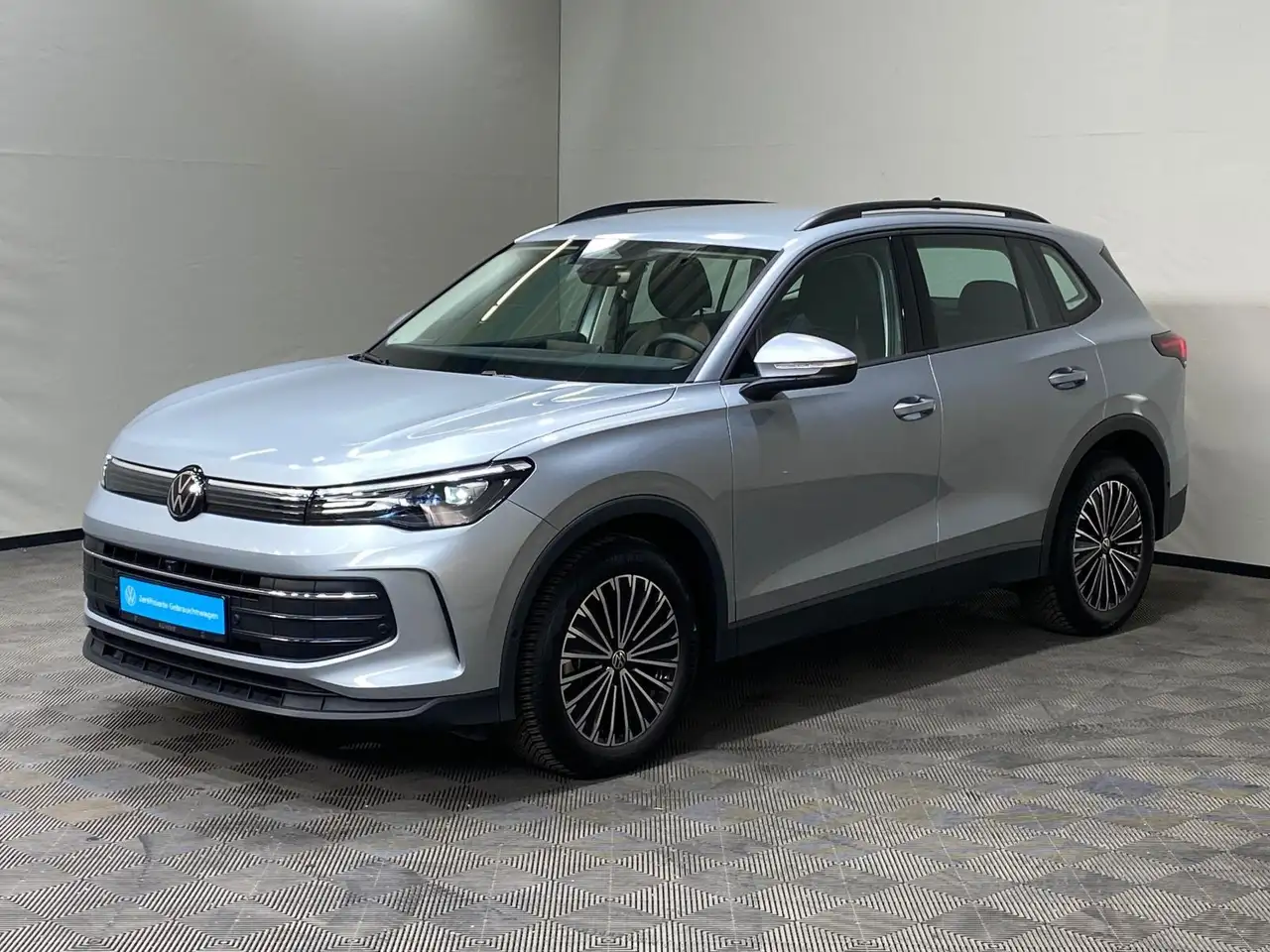 Volkswagen Tiguan Life 1.5 eTSI DSG | AHK LED ACC NAVI DAB — Galería del vehículo 2