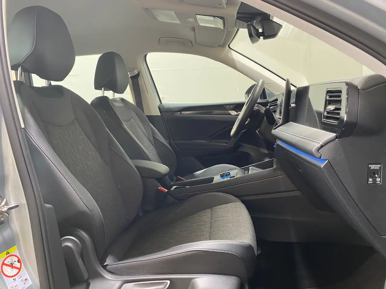 Volkswagen Tiguan Life 1.5 eTSI DSG | AHK LED ACC NAVI DAB — Galería del vehículo 22