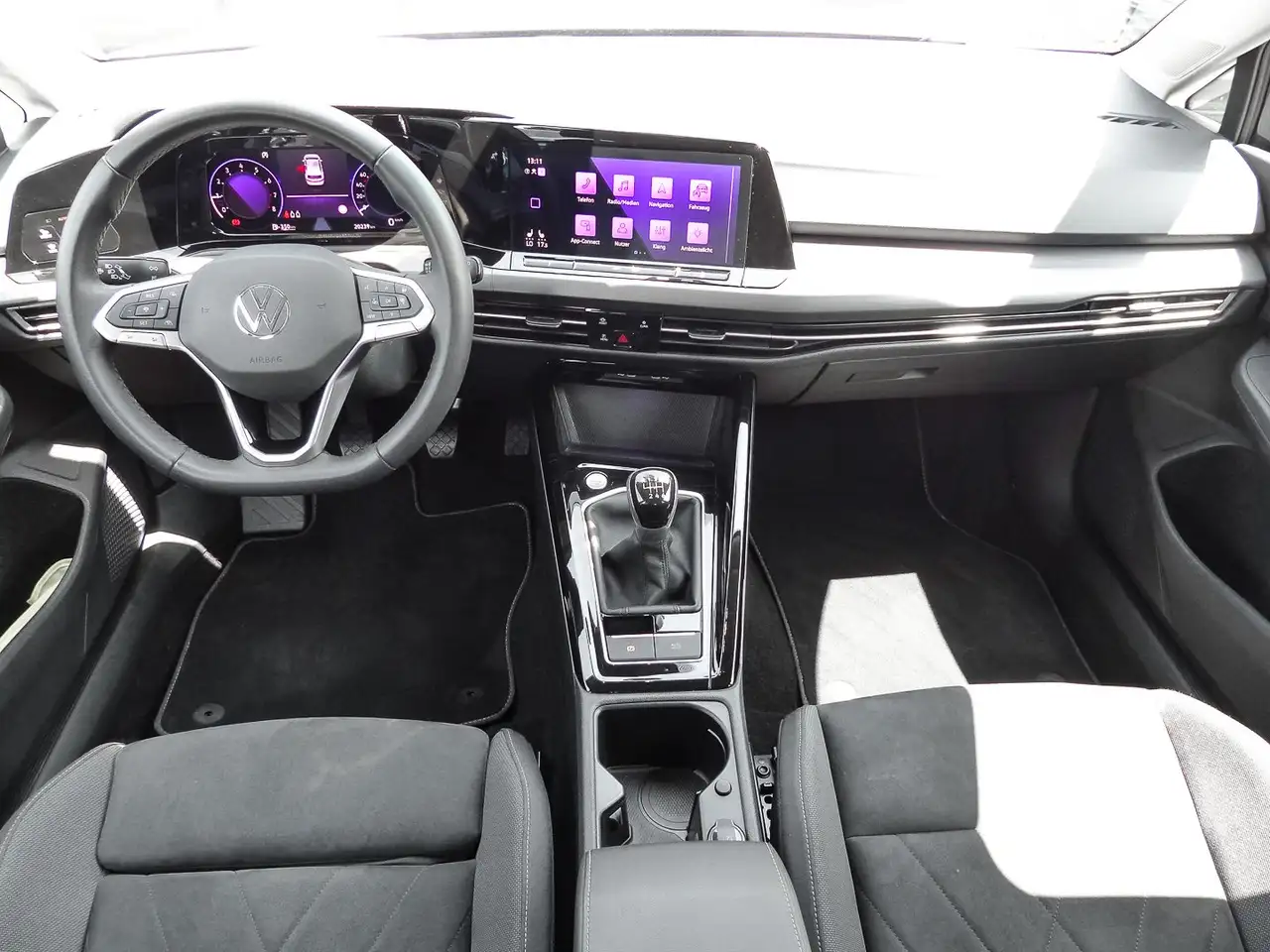 Volkswagen Golf 1.5 TSI Style NAVI LHZ ACC KAMERA AMBIENTE — Vehicle gallery 10