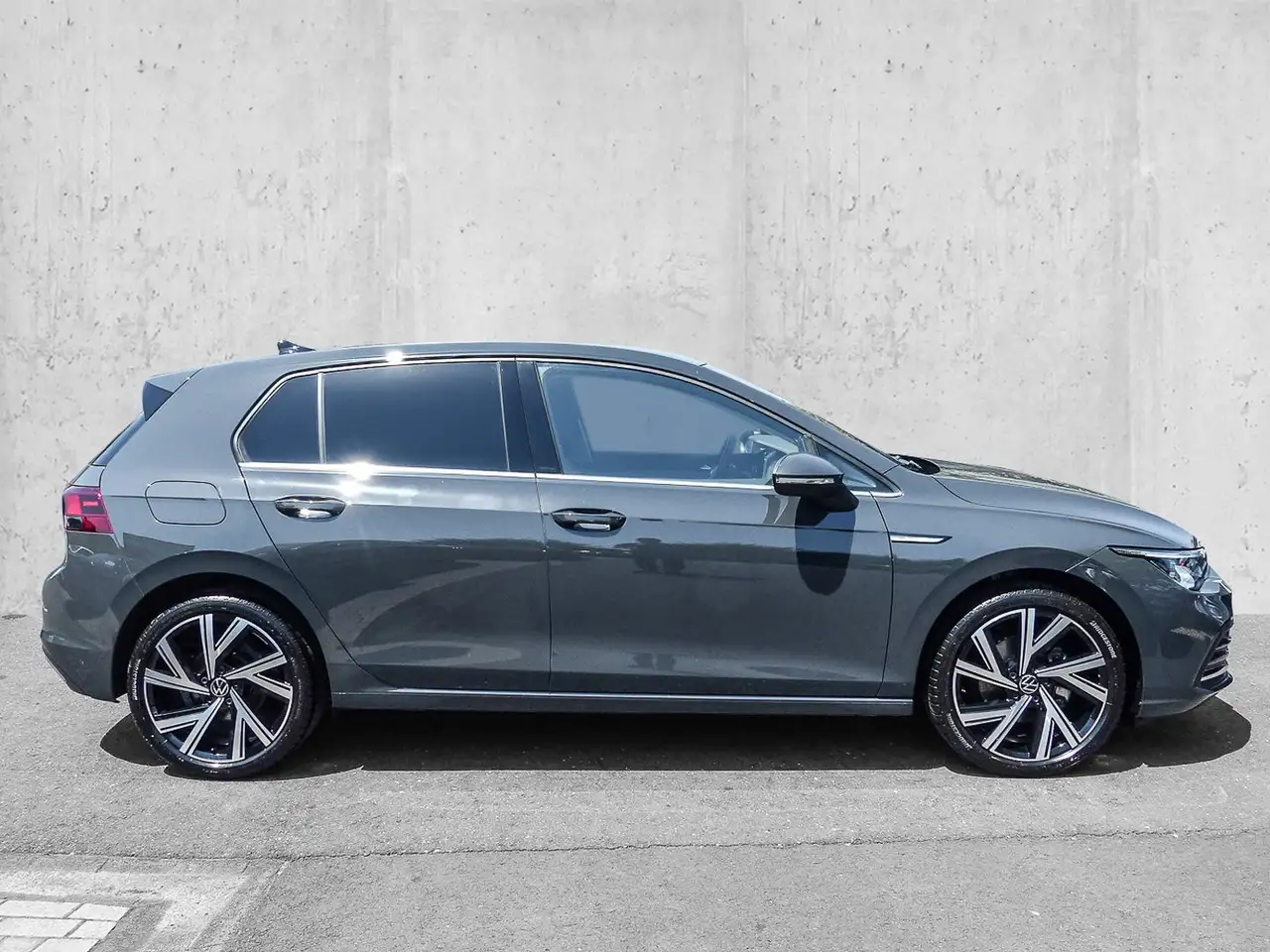 Volkswagen Golf 1.5 TSI Style NAVI LHZ ACC KAMERA AMBIENTE — Vehicle gallery 4