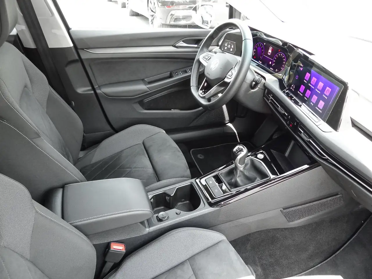 Volkswagen Golf 1.5 TSI Style NAVI LHZ ACC KAMERA AMBIENTE — Vehicle gallery 8