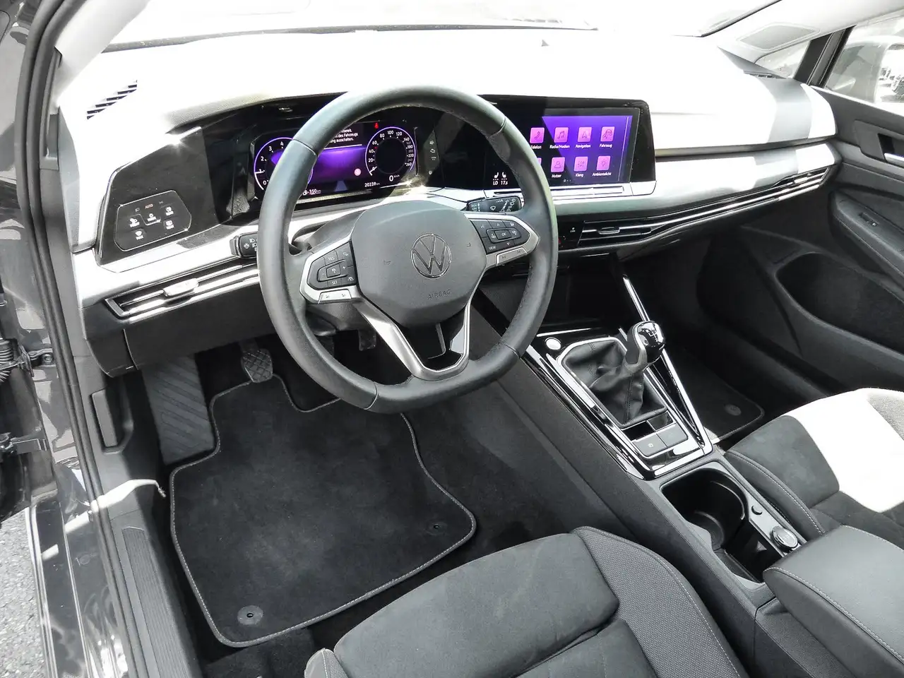 Volkswagen Golf 1.5 TSI Style NAVI LHZ ACC KAMERA AMBIENTE — Vehicle gallery 9