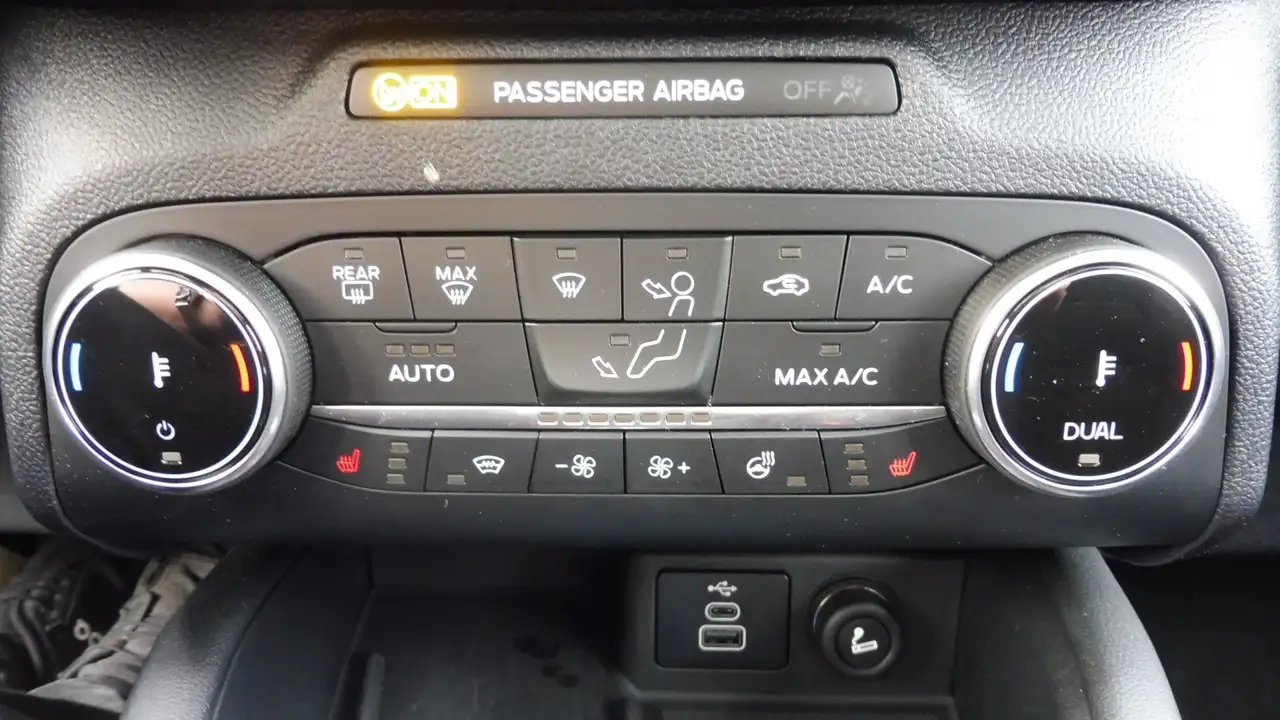 Ford Kuga ST-Line X — Galería del vehículo 32