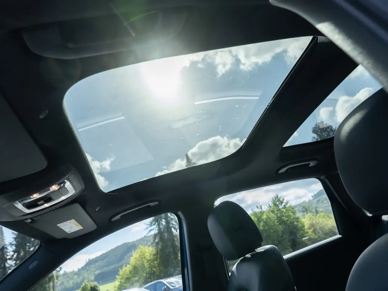 Mercedes-Benz B 250 4M Progressive/LED/Cam/Pano/AHK/EASY-P/SHZ — Galería del vehículo 24