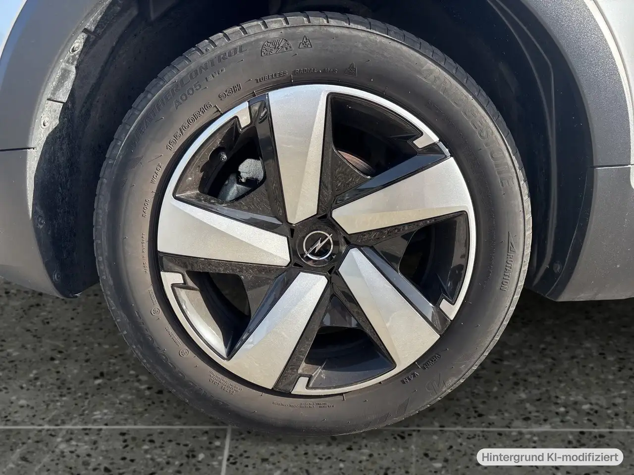 Opel Crossland Enjoy 1.2 T-Direct Injection 110 PS MT6 Enjoy — معرض صور السيارة 6