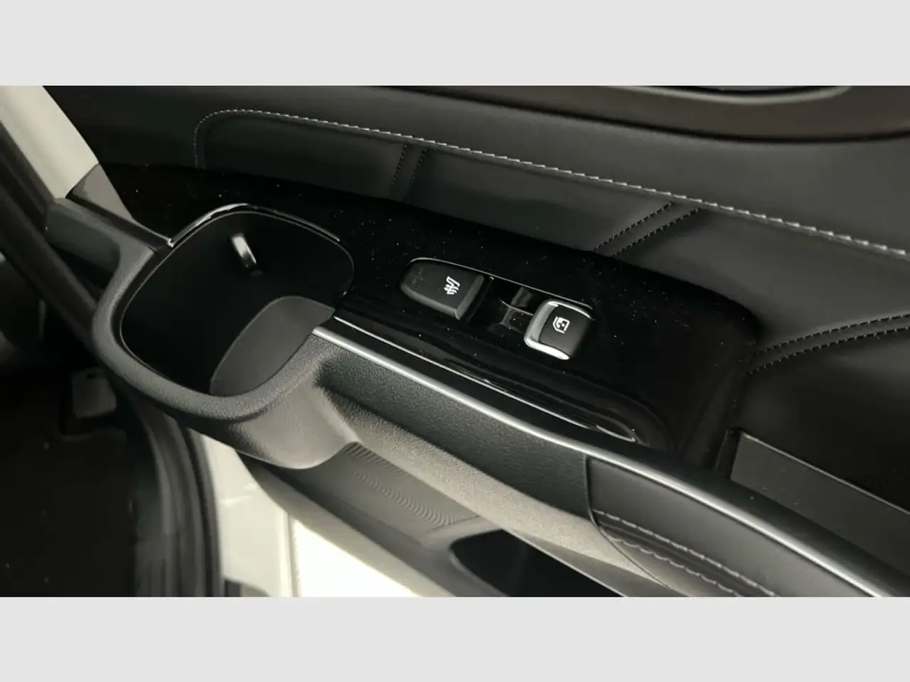 Kia Sorento 2.2 CRDi Emotion DCT 4x2 7pl — Galerie du véhicule 39
