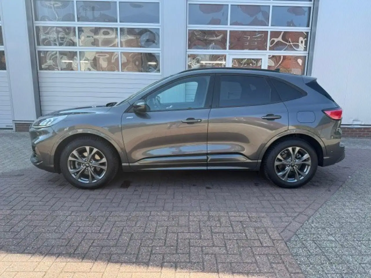 Ford Kuga ST-Line X — معرض صور السيارة 2