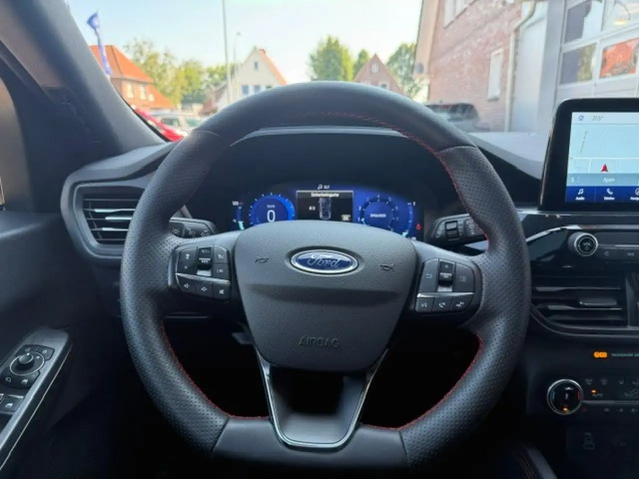 Ford Kuga ST-Line X — معرض صور السيارة 9