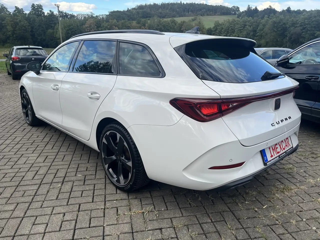 CUPRA Leon 1,5 TSI Sportstourer + AHK + Voll LED + ACC + 18 Z — معرض صور السيارة 20