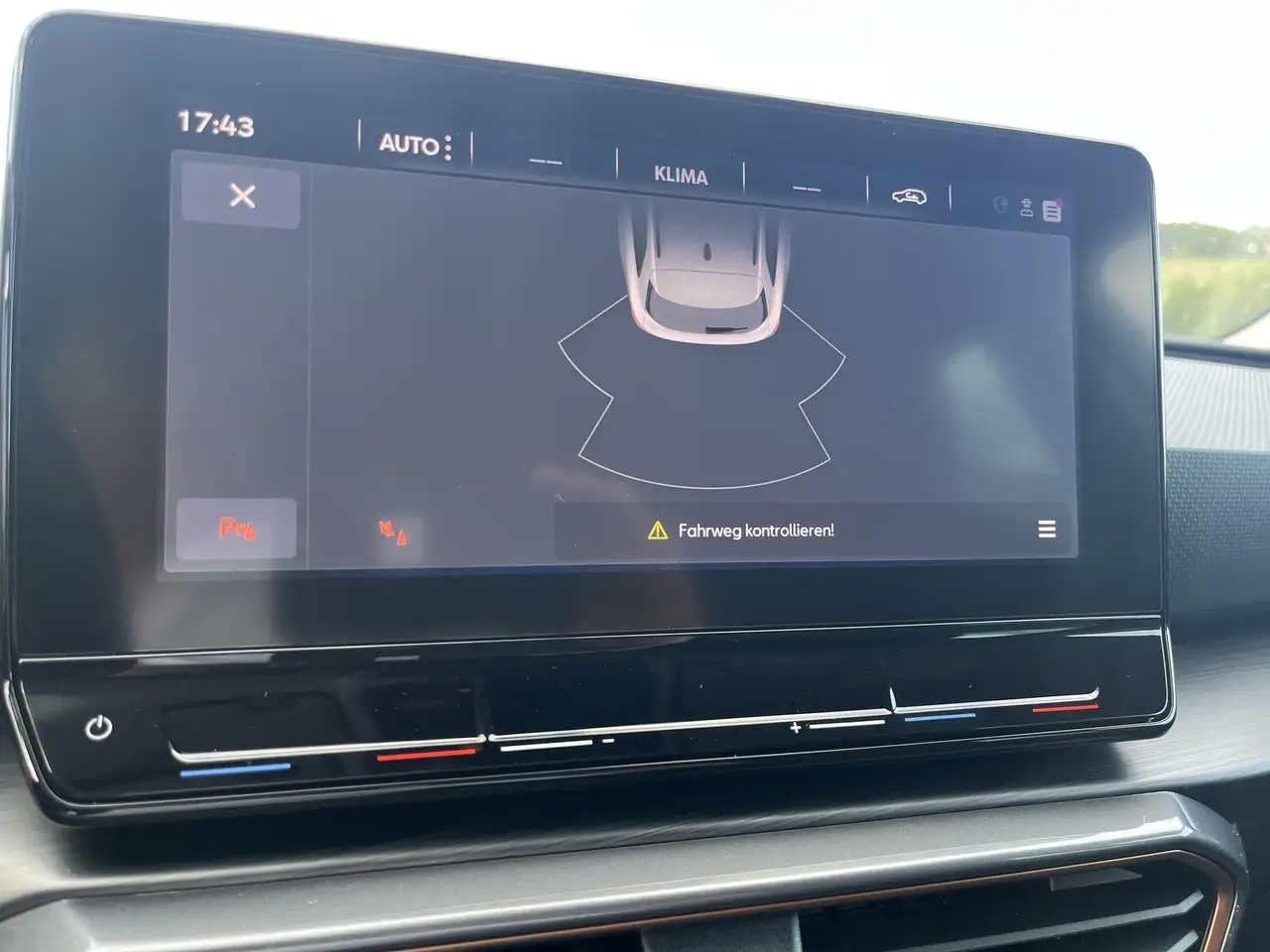 CUPRA Leon 1,5 TSI Sportstourer + AHK + Voll LED + ACC + 18 Z — معرض صور السيارة 11