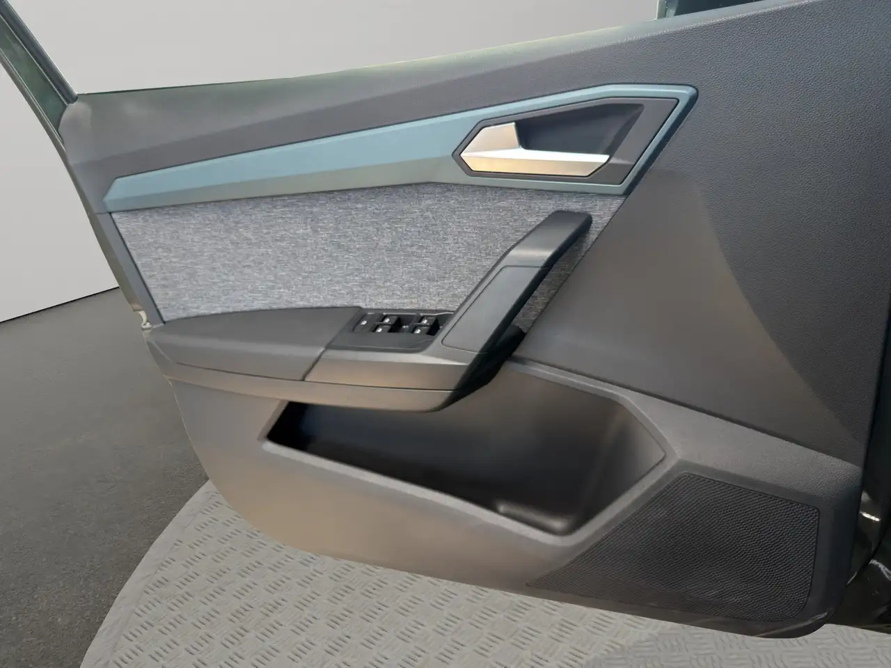 SEAT Arona 1,0 TSI Xperience Navi LED RFK APP Connect — Galerie du véhicule 12