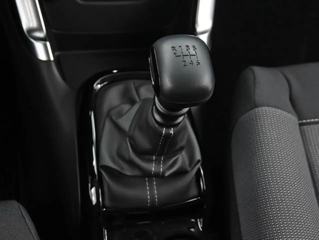 Citroen C3 Aircross PureTech 81kW (110CV) Max — Galerie du véhicule 32