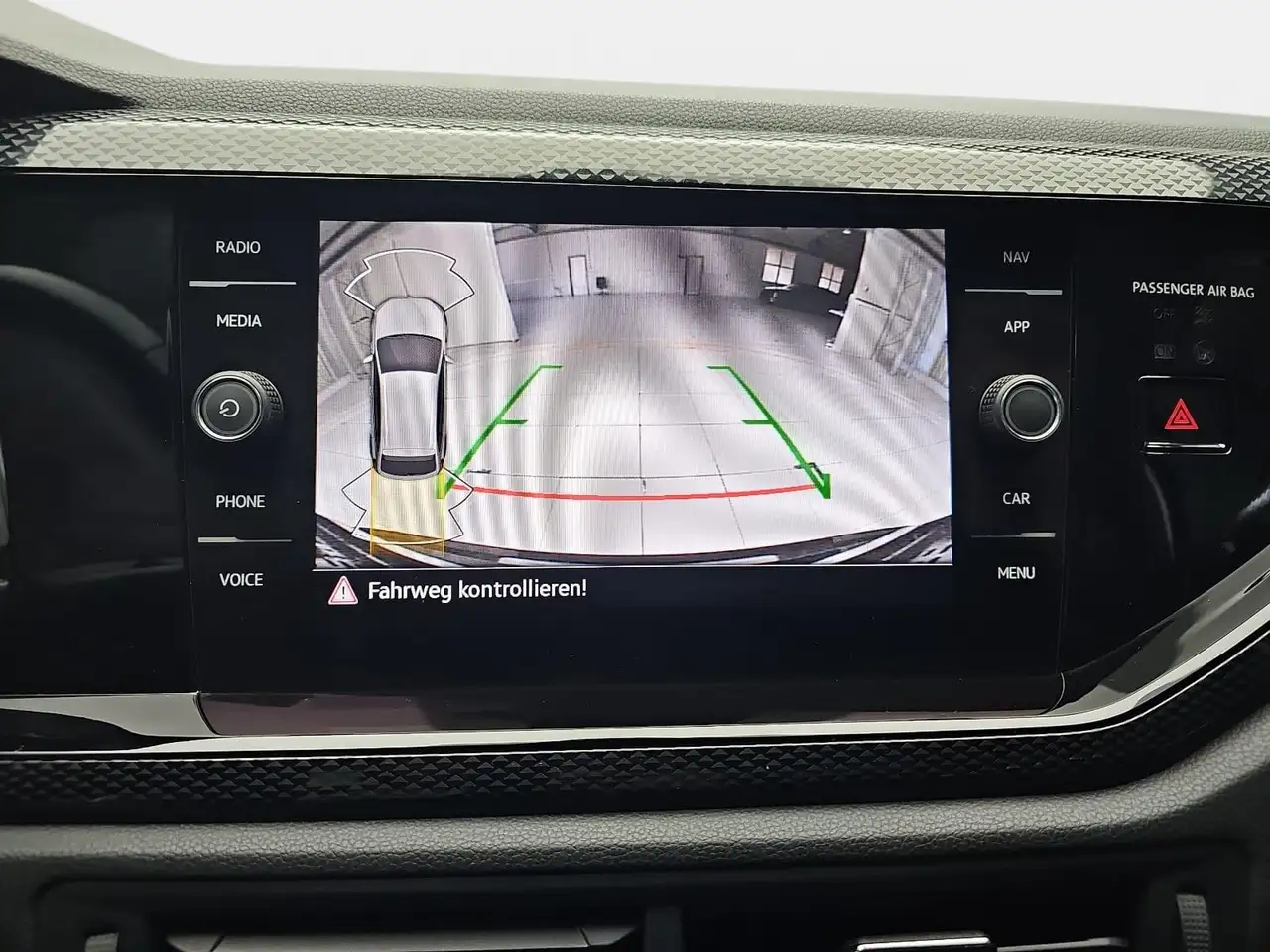 Volkswagen Taigo TAIGO 1.0 TSI LIFE NAVI LED KAMERA ACC LM — Galería del vehículo 11