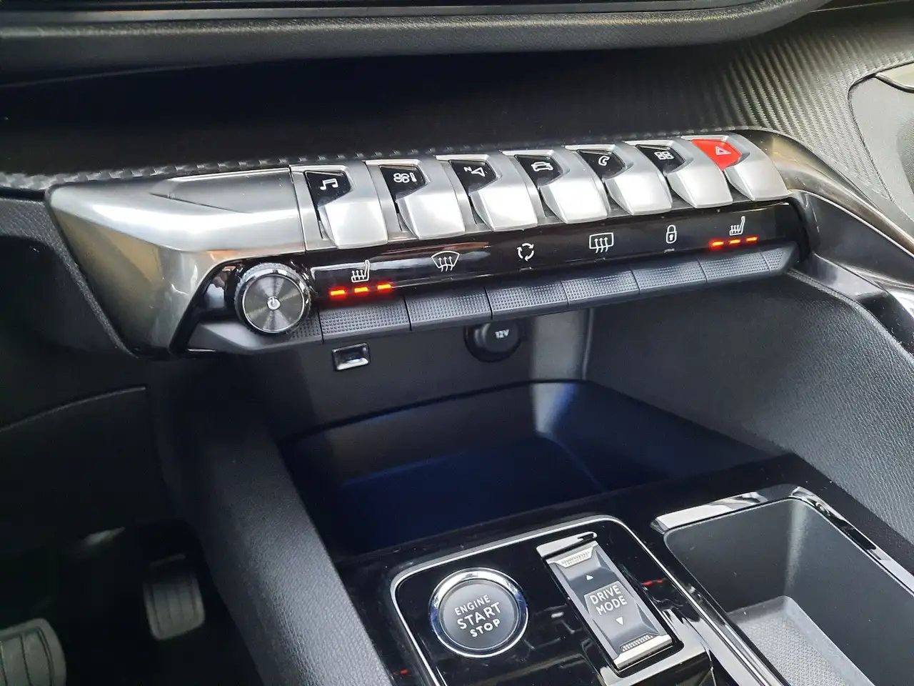 Peugeot 5008 Allure Pack eDSC 7 SITZE NAVI SH 360° KAM — Vehicle gallery 12