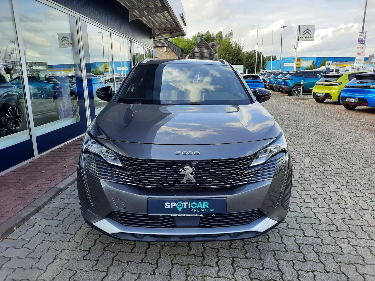 Peugeot 5008 Allure Pack eDSC 7 SITZE NAVI SH 360° KAM — Peine