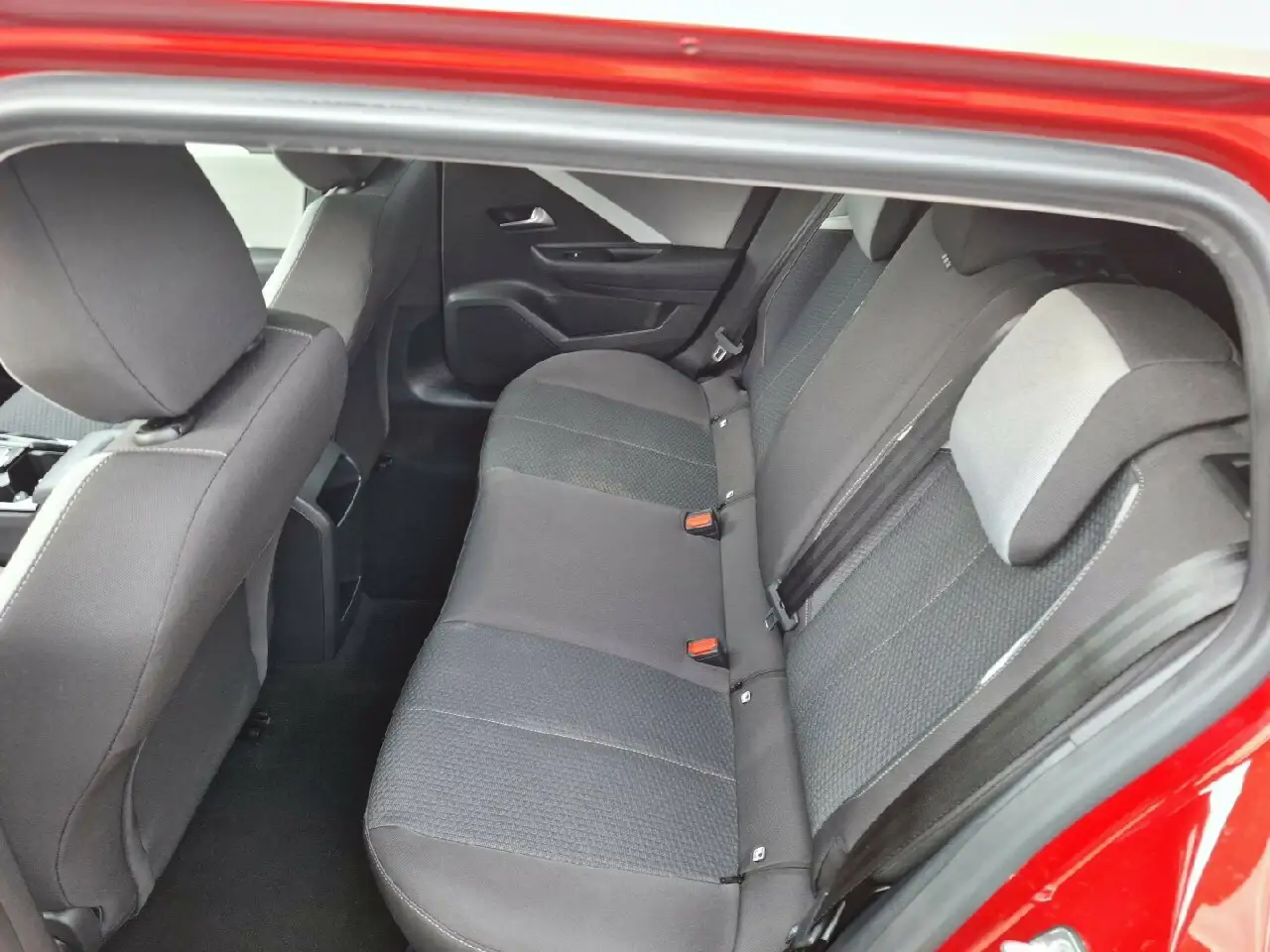 Opel Astra Enjoy/ Navi — Galerie du véhicule 10