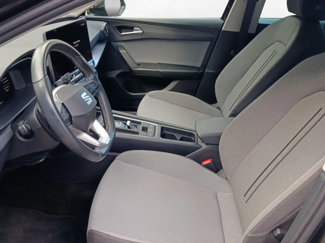 SEAT Leon 1.5 eTSI DSG Style Edition LED PDC+RFK ACC — Vehicle gallery 15