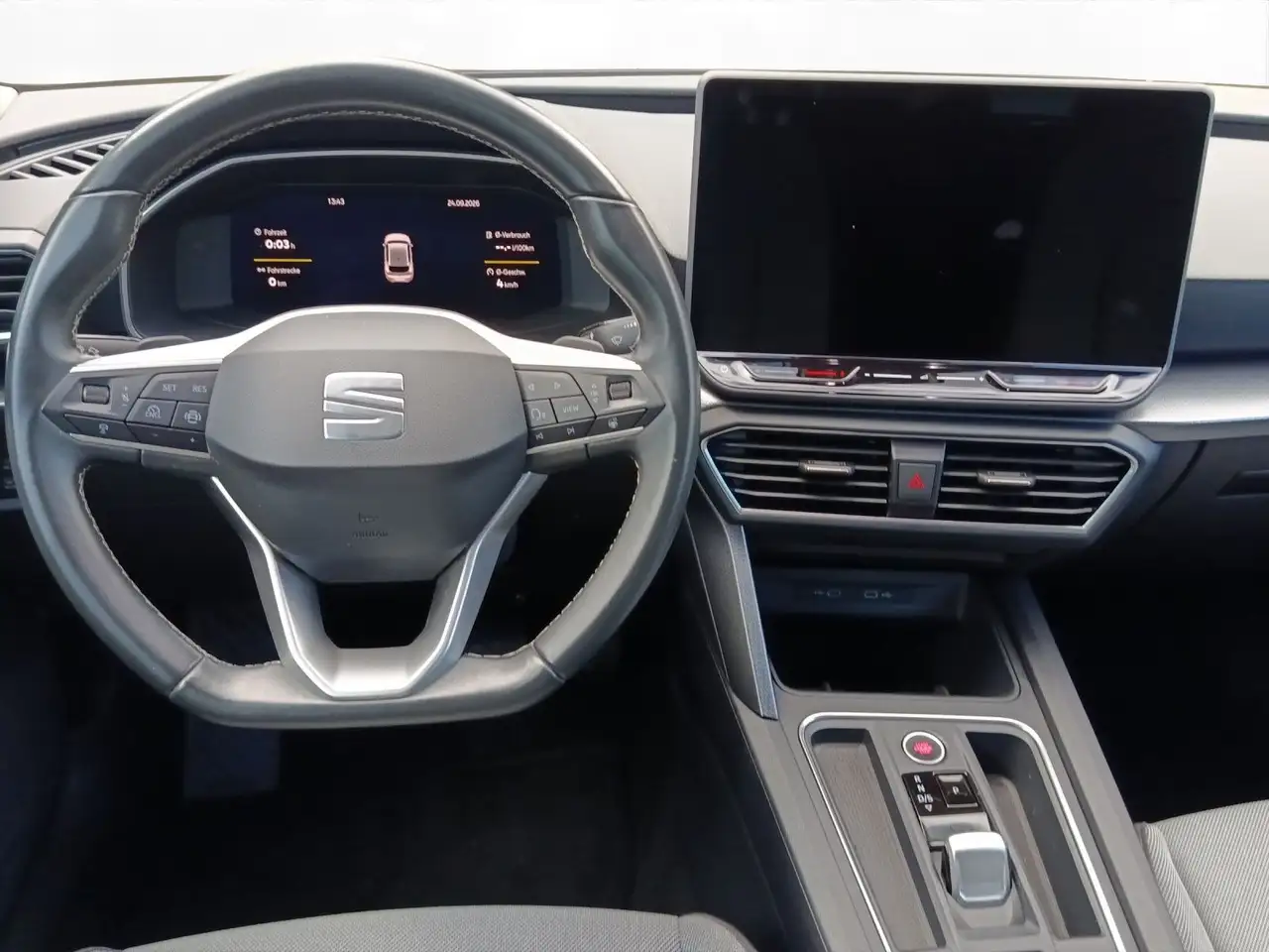 SEAT Leon 1.5 eTSI DSG Style Edition LED PDC+RFK ACC — Vehicle gallery 20