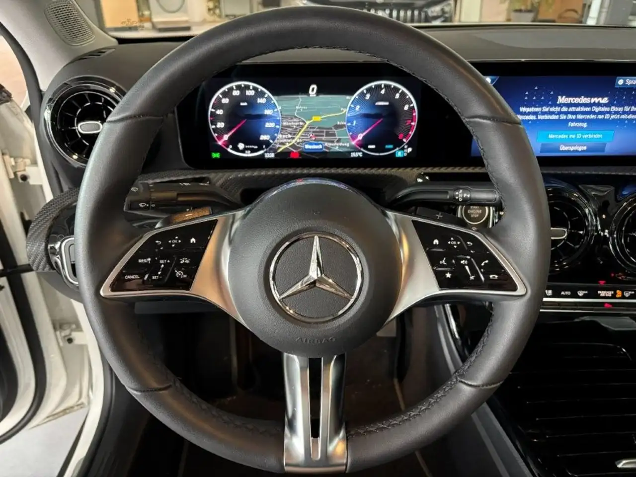 Mercedes-Benz A 180 Limousine Volldigital RFK Winter MBUX DAB — Galerie du véhicule 11