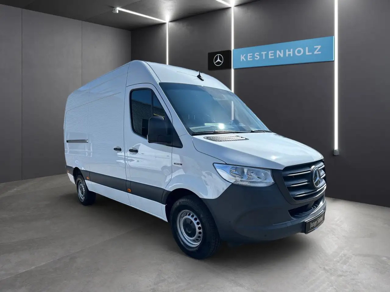 Mercedes-Benz Sprinter 314 Kasten Hochdach Standard — معرض صور السيارة 3