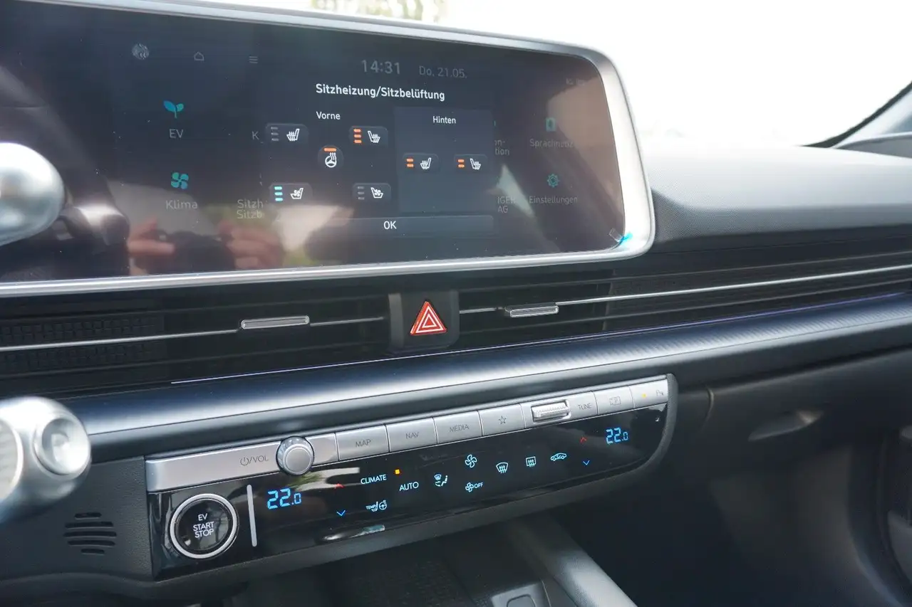 Hyundai IONIQ 6 UNIQ Belüft ACC 4xSH HDA2.0 360 BOSE LED — معرض صور السيارة 13