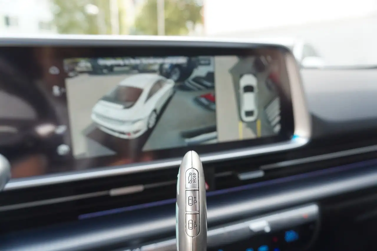 Hyundai IONIQ 6 UNIQ Belüft ACC 4xSH HDA2.0 360 BOSE LED — معرض صور السيارة 14
