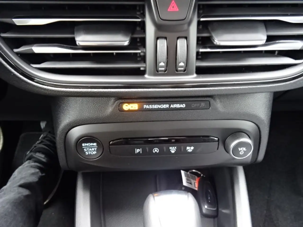 Ford Focus 1.0 Ecoboost Hybrid Turnier ST-Line Autom. — معرض صور السيارة 12