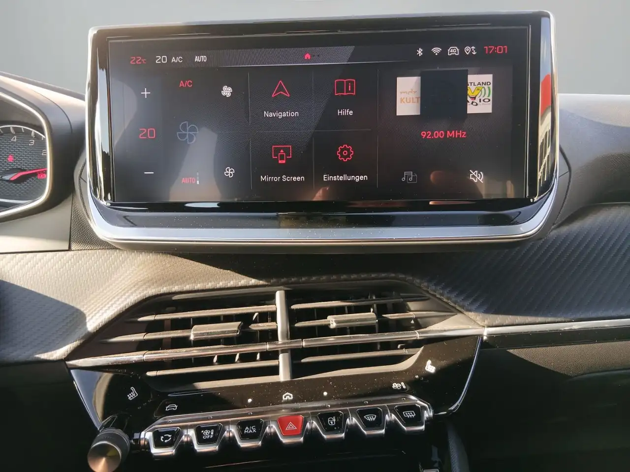 Peugeot 2008 1.2 PureTech 100 ACTIVE LED+Navi+SHZ+Kamera — Vehicle gallery 17