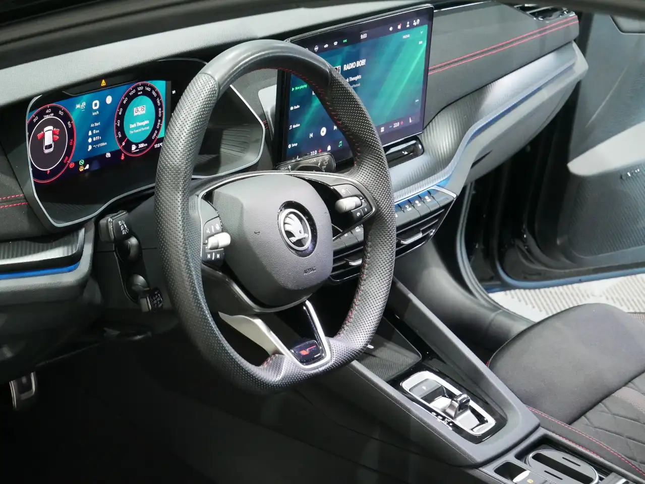 Skoda Octavia Combi 2.0 TSI DSG 265 PS 19 Zoll CANTON — Galería del vehículo 35