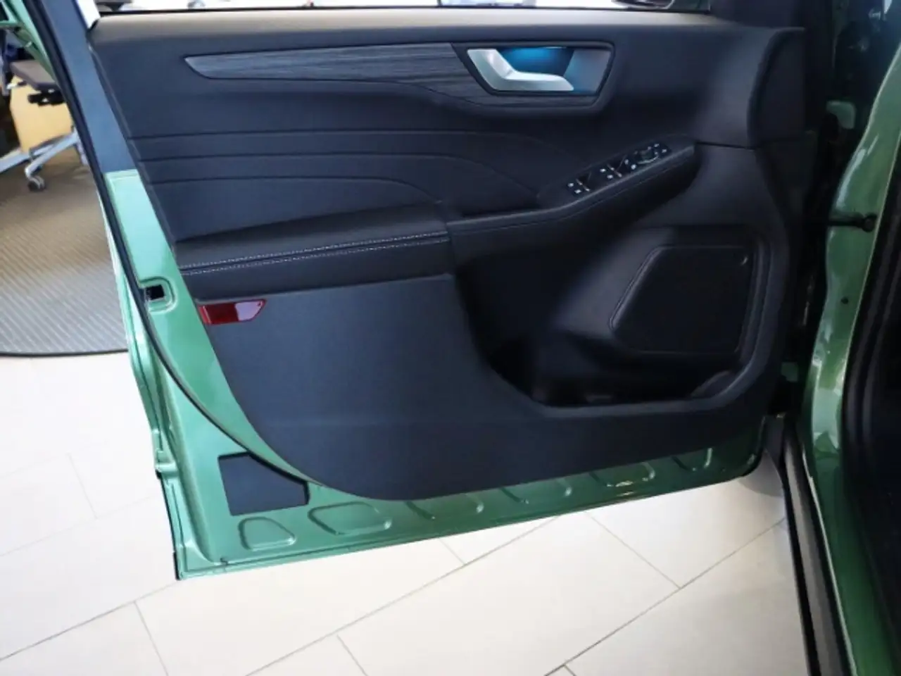 Ford Kuga Active - 2.5 PHEV -Kamera/LED/PDC/Winterpaket — Vehicle gallery 16