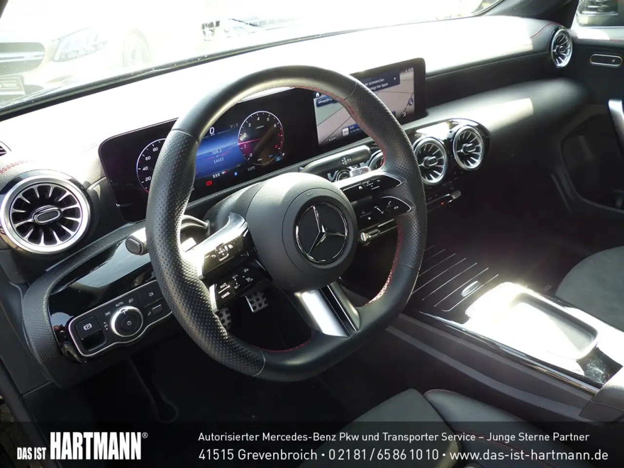 Mercedes-Benz CLA 180 SB AMG PLUS+AHK+TOTWINKEL+RF.-KAMERA+LED — معرض صور السيارة 5