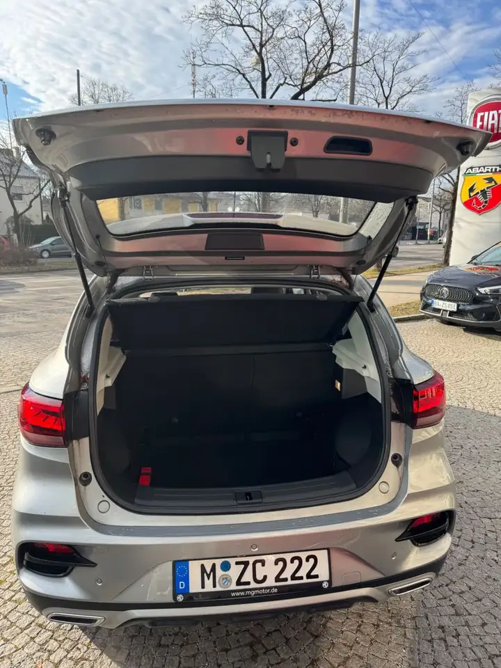 MG ZS Luxury *AUTOMATIK* — Vehicle gallery 8