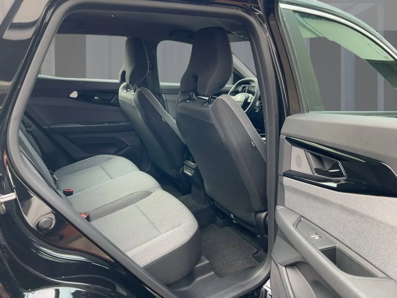 Renault Austral 1.3 TCE 160 Evolution — معرض صور السيارة 9