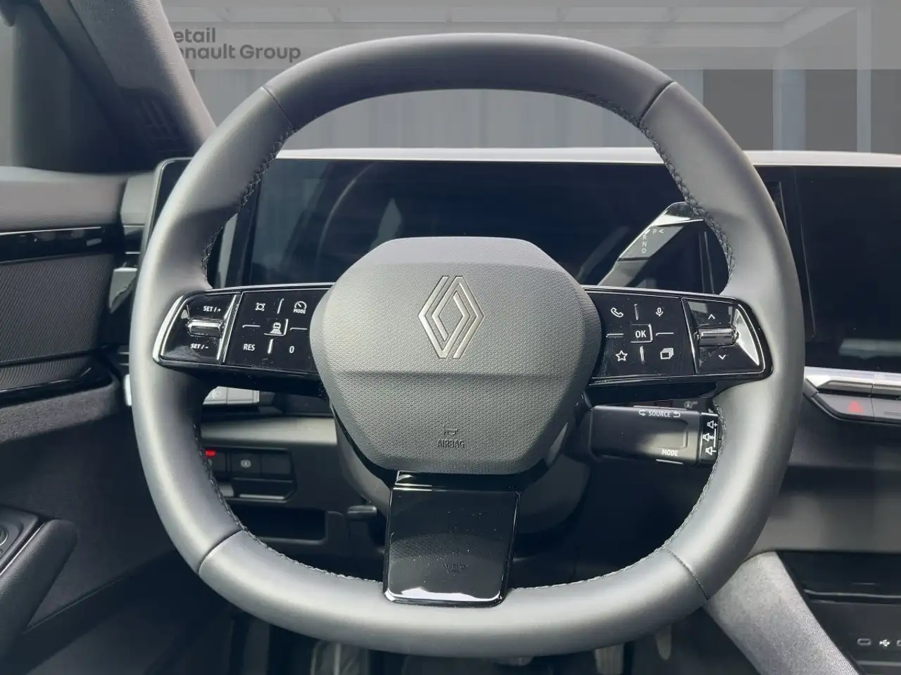 Renault Austral 1.3 TCE 160 Evolution — معرض صور السيارة 11