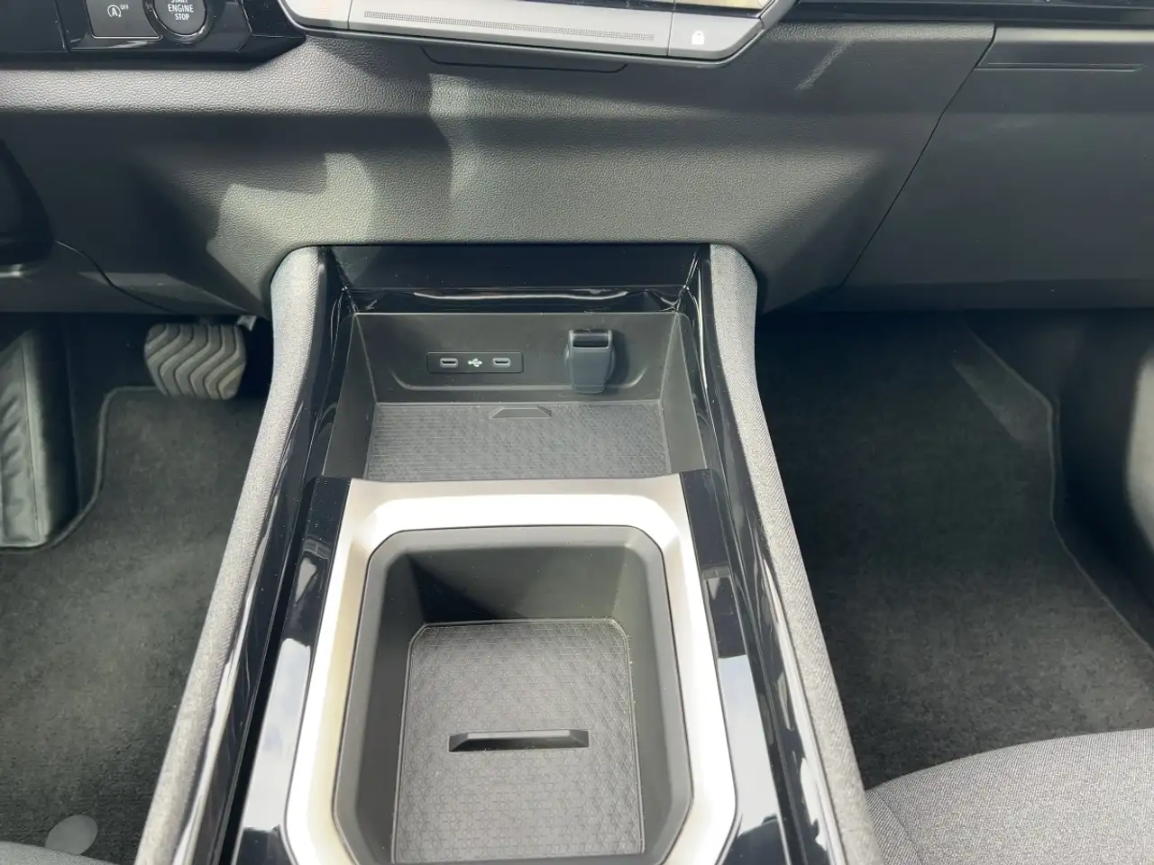Renault Austral 1.3 TCE 160 Evolution — معرض صور السيارة 13