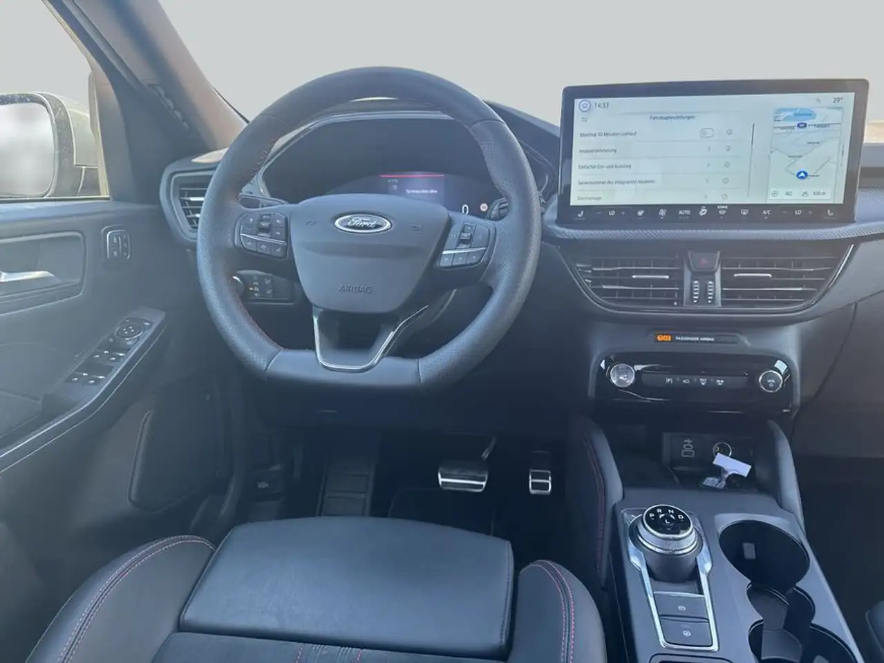 Ford Kuga 2.5 Duratec FHEV ST-LINE X — معرض صور السيارة 14