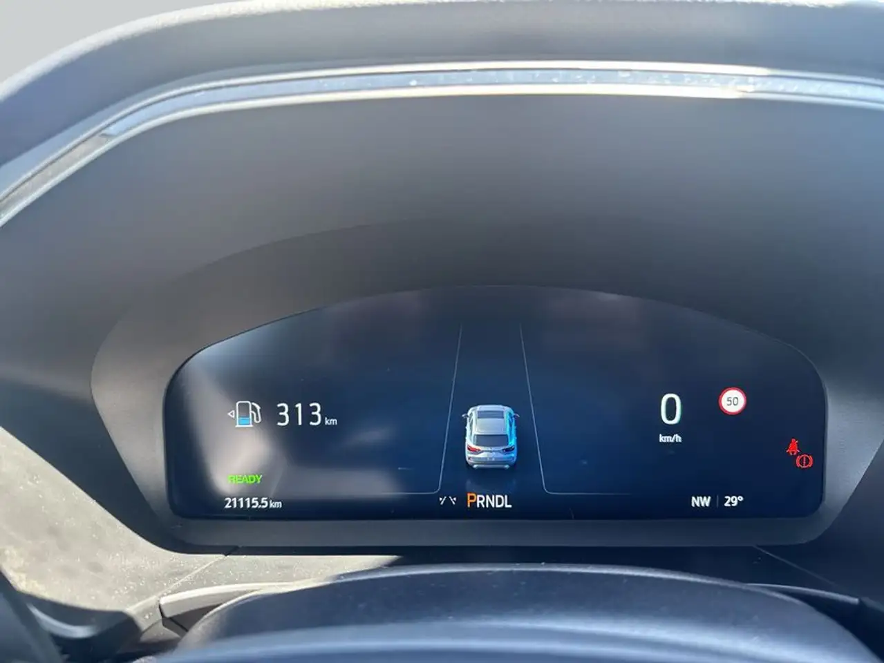 Ford Kuga 2.5 Duratec FHEV ST-LINE X — معرض صور السيارة 17