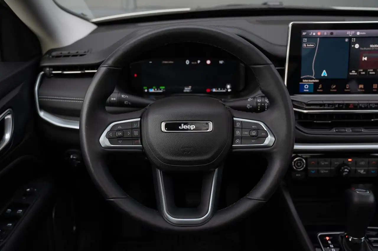 Jeep Compass Limited Plug-In-Hybrid 4WD*LED*PANO*CAM* — معرض صور السيارة 20