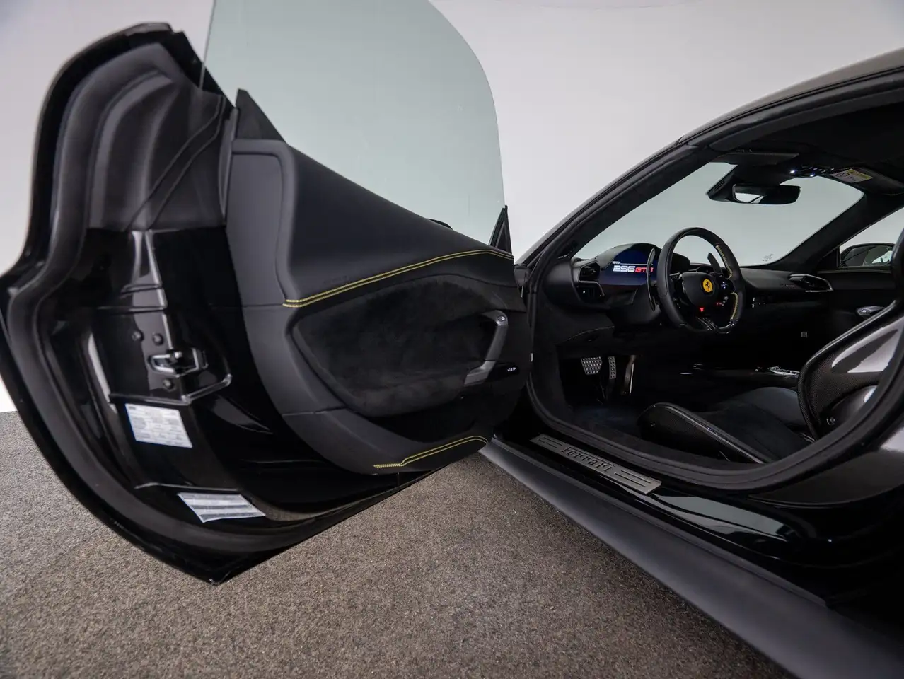 Ferrari 296 GTS — Vehicle gallery 25