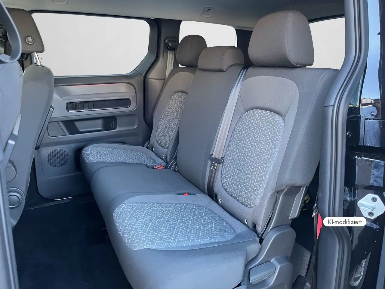 Volkswagen ID. Buzz ID.Buzz Pro KR 77 kWh SOH 99% DISCOVER PRO SHZ — Vehicle gallery 14