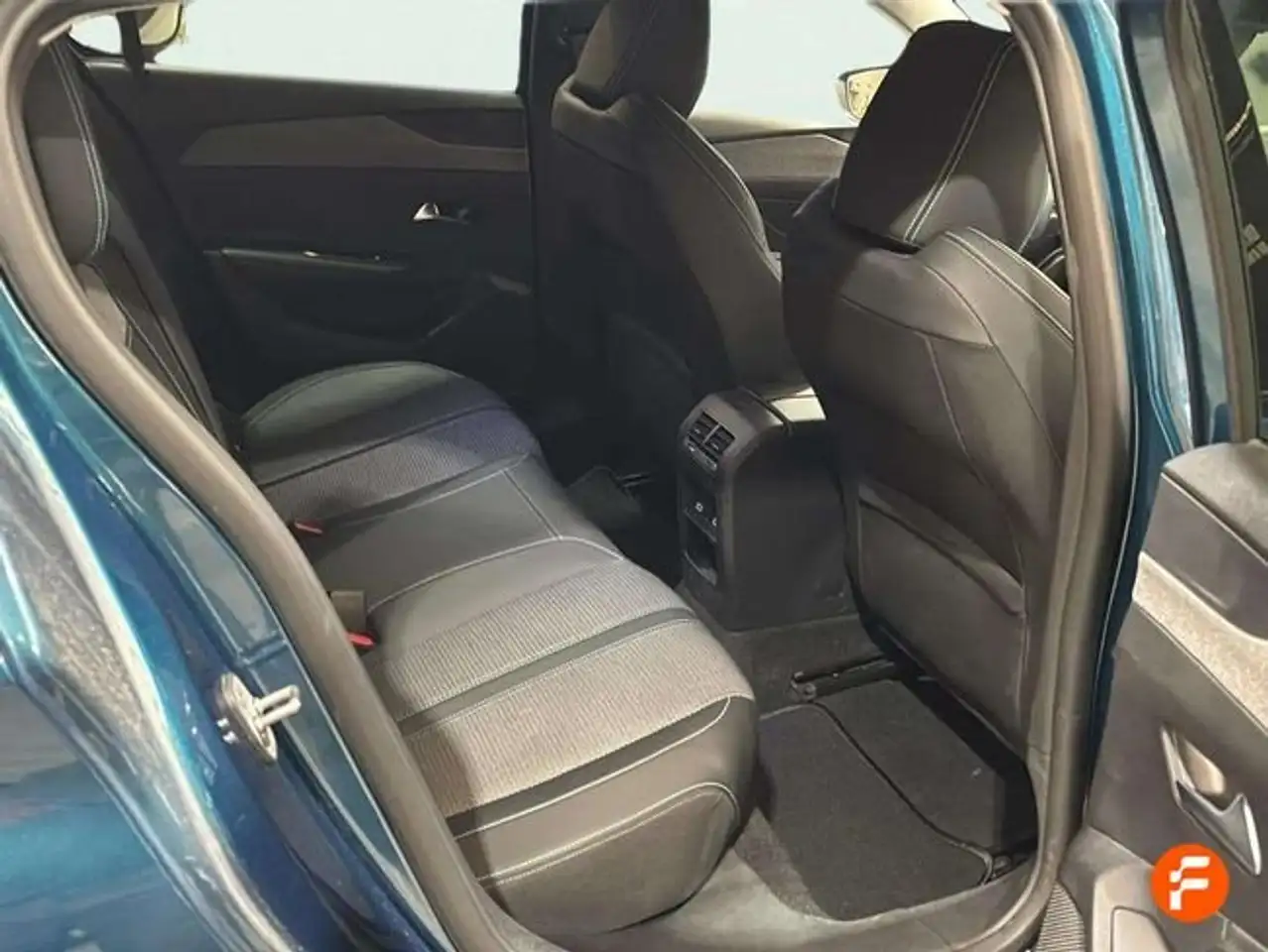 Peugeot 308 1.2 PureTech S&S Allure 130 — Galerie du véhicule 22