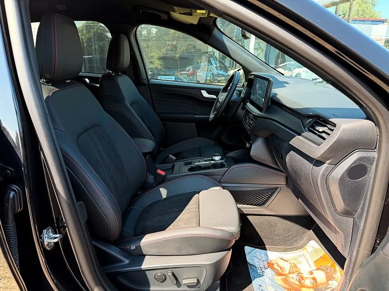 Ford Kuga ST-Line X FHEV ACC+ERGO+Memory+Matrix+360 — Galería del vehículo 17