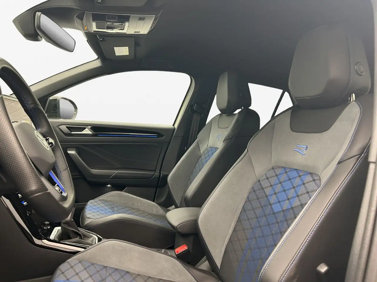 Volkswagen T-Roc R 4M 2.0 TSI *NAVI*BLACK-STYLE*AHK*KAM*BEA — Galerie du véhicule 13