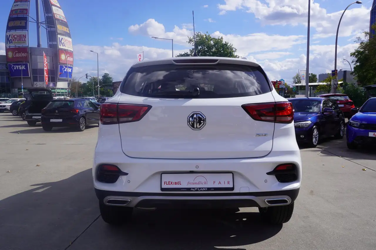 MG ZS 1.0 Luxury LED Navi Totwinkel Android Apple — Galerie du véhicule 5