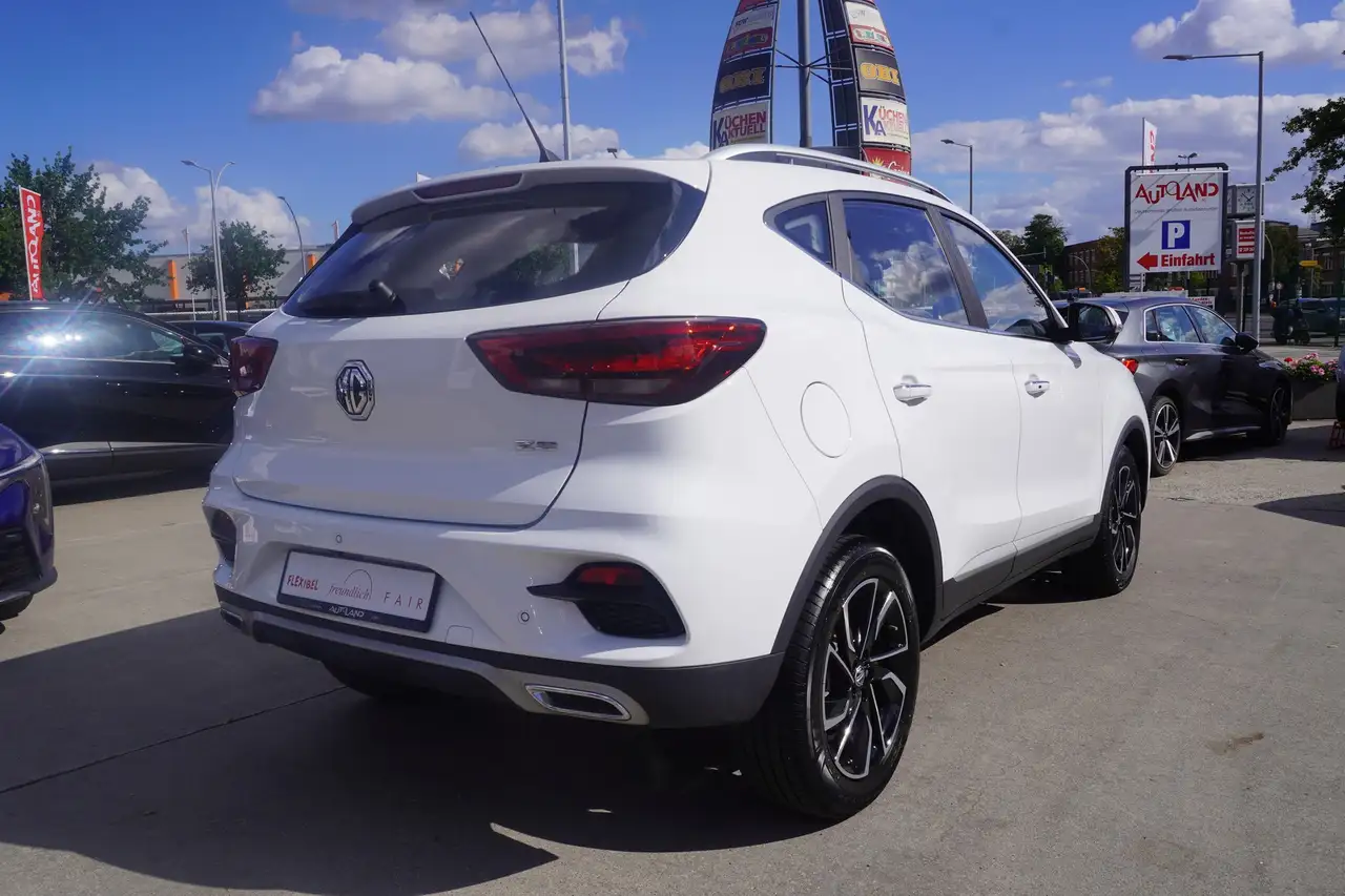 MG ZS 1.0 Luxury LED Navi Totwinkel Android Apple — Galerie du véhicule 6