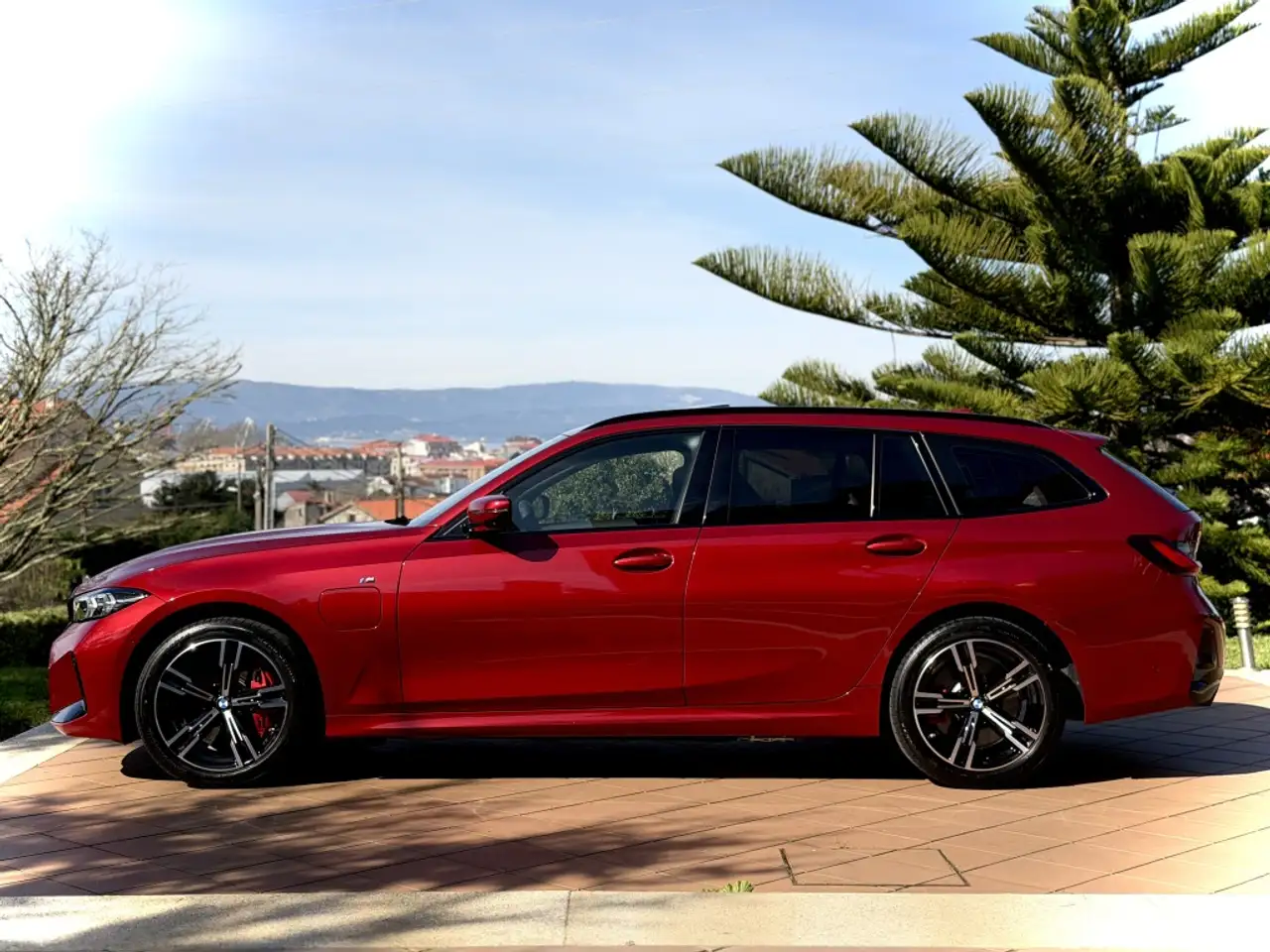 BMW 330 330e M Sport Pro — Vehicle gallery 23