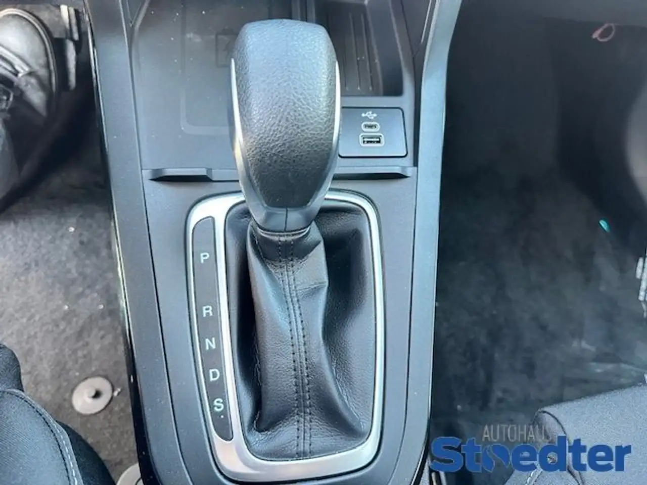 Ford Puma Titanium 1.0 EcoBoost Mild Hybrid Navi digi — معرض صور السيارة 11